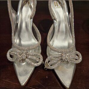 Jennifer Lopez Silver Clear Rhinestone Bow Heels Size 6.5